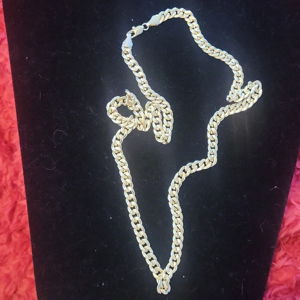 18k Saudi Gold Plated Chain Necklace - Picture 3 of 7